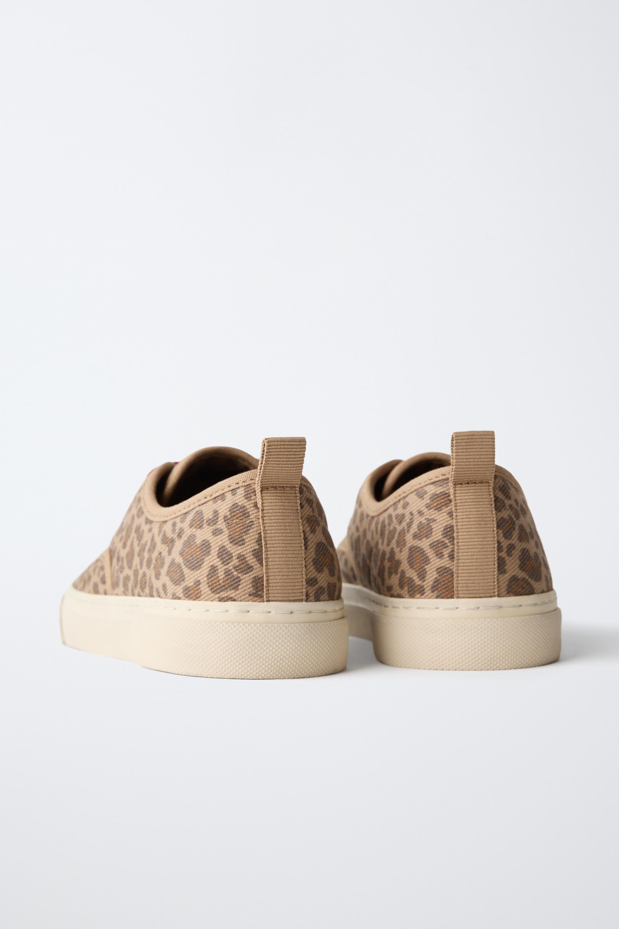 ANIMAL PRINT CANVAS SNEAKERS